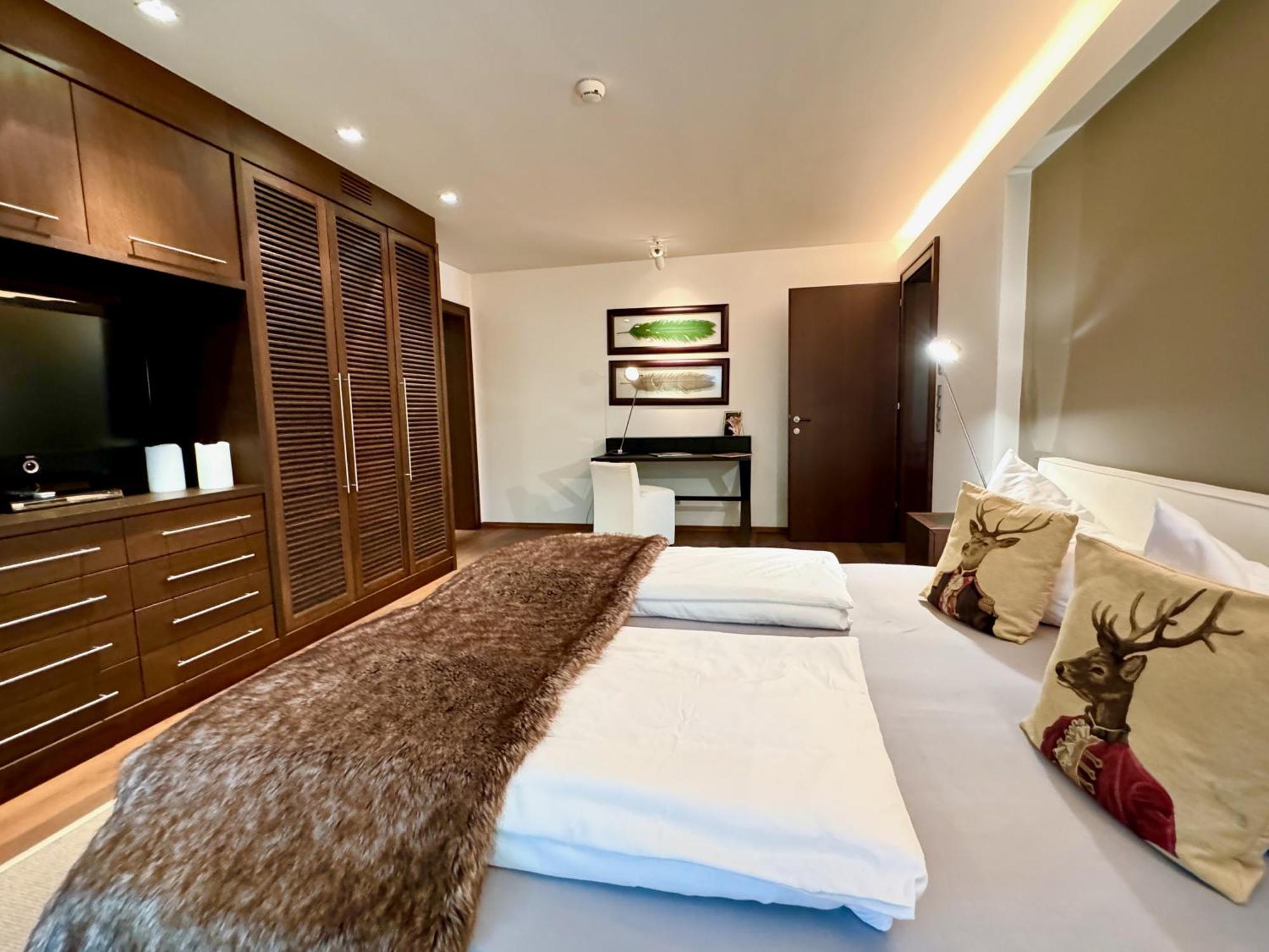 Kitz Deluxe Suite 1 & 2 Im Zentrum Mit Eigenem Spa & Parken By Belle-Stay Kitzbühel Esterno foto